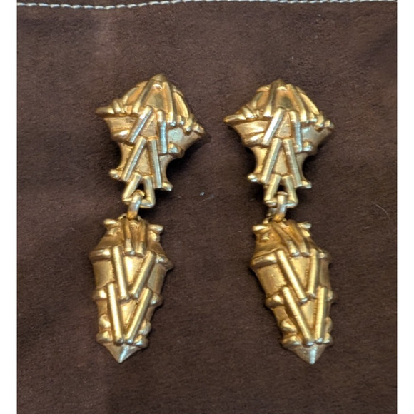 Vintage Jacques An-Lanh Paris Gold Tone Signed Clip on Earrings EUC - Picture 2 of 8